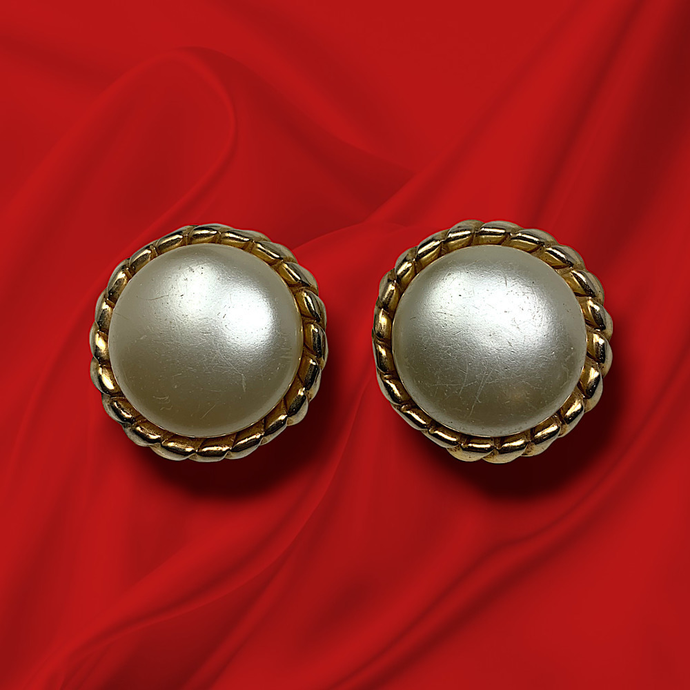 Vintage 1960's Faux Pearl Cabochon Button Earrings Clip On Runway Couture